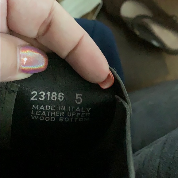 Shoes - Picture 5 of 5